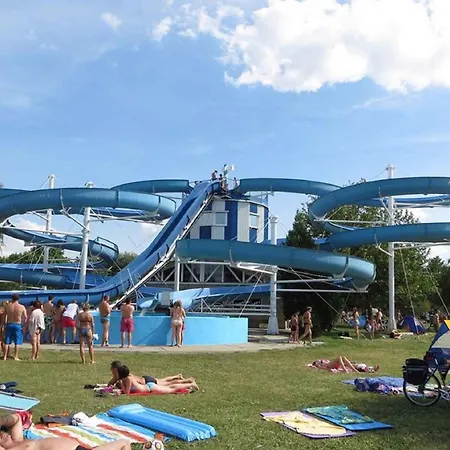 Дом отдыха Holiday Balatonlelle/balaton 19060 *
